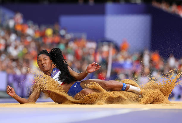 回顾历史：北京奥运会是在哪一年举行的？